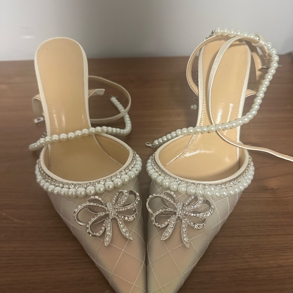 MACH & MACH Pearl-Embellished Cream Heels